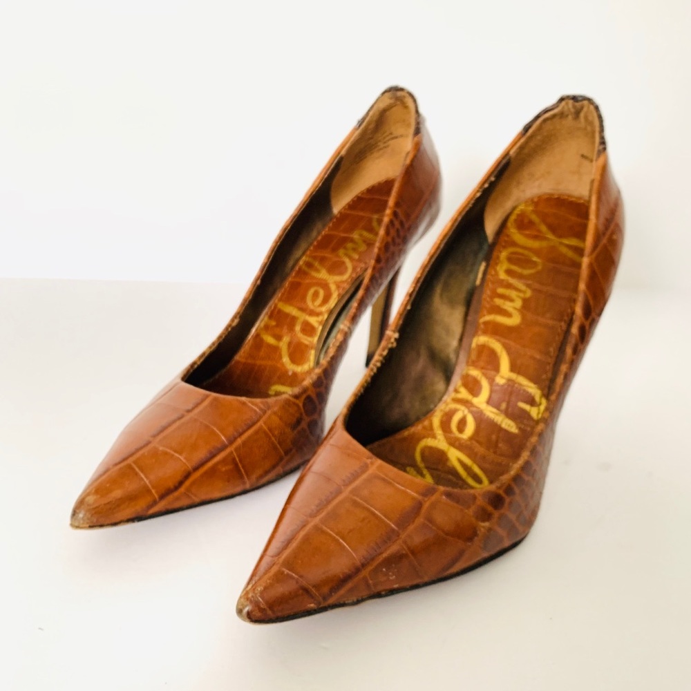EUC Brown Same Edelman Crocodile Print Pumps